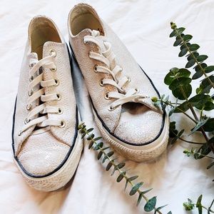 Converse Women’s Low Top Cracked White Iridescent